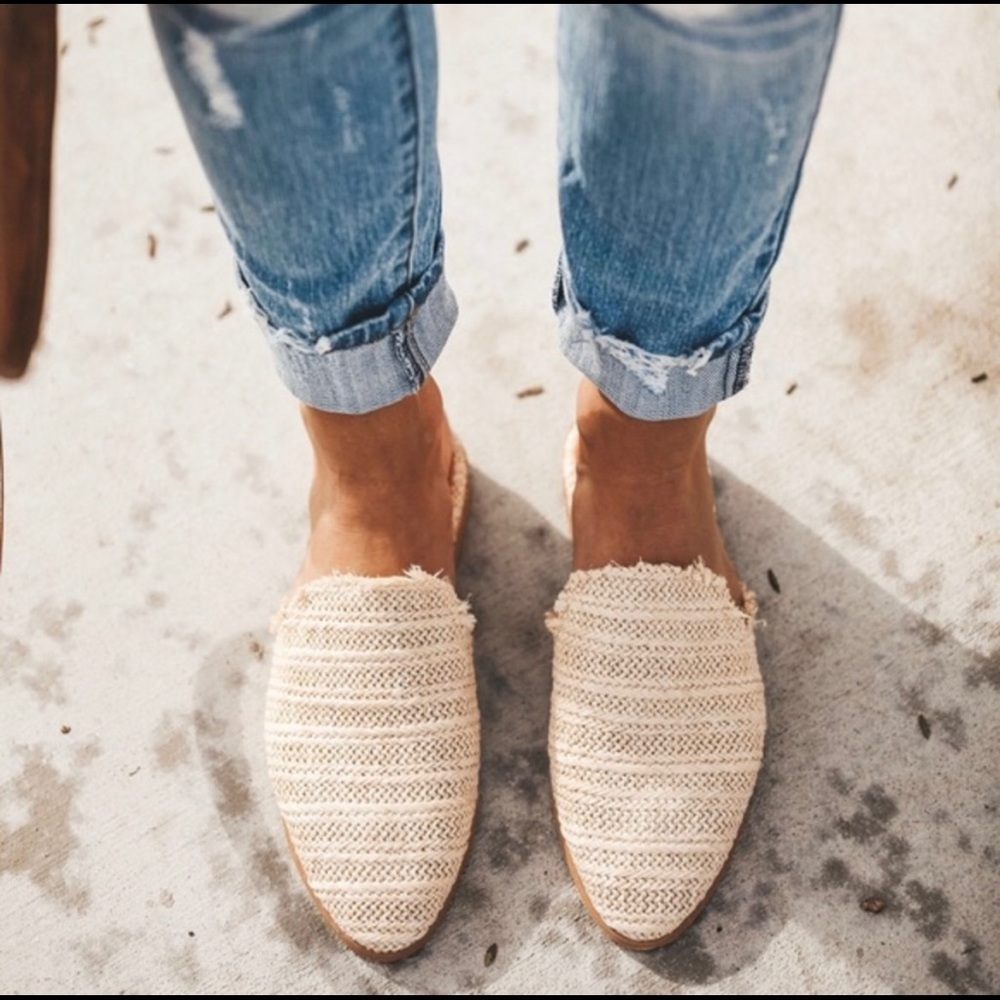 VICI ALLY HANDWOVEN ARTISAN SLIDES